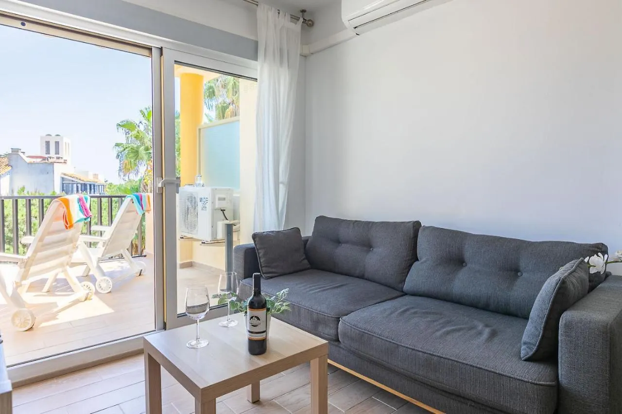 Apartment Apartamento La Golondrina Marbella